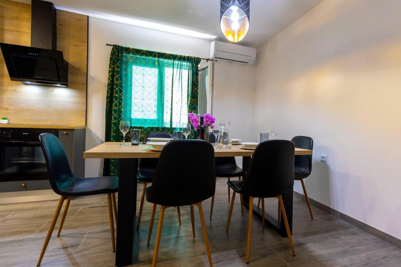 Nora, Old Town Located, Free Parking * Makarska